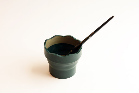 Additional product photo of the Faber Castell Clic & Go Collapsible Water Cup.