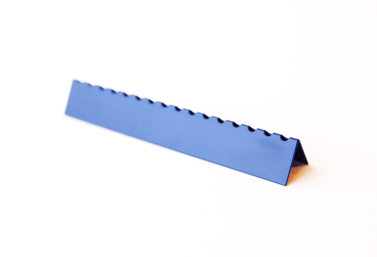 Additional product photo of the Indigo Enamel Brush Rest.