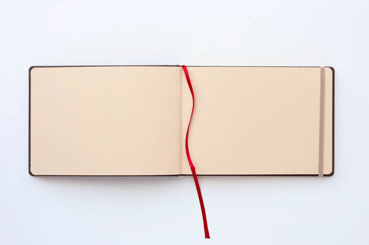 Additional product photo of the Hahnemühle Tan Toned Watercolor Book.