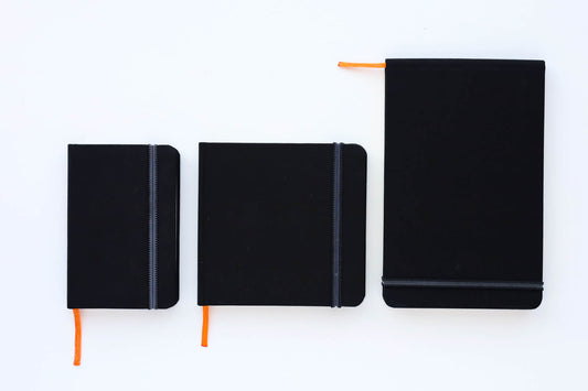 Handbook Travelogue Sketchbooks, 128 pages / acid-free / accepts light watercolor washes without buckling.